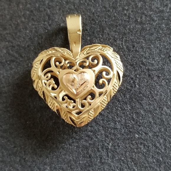Vintage Jewelry - Vintage 14K Filigree Puffy Heart Pendant